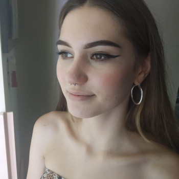 Пирсинг
                    Мастер по пирсингу Владимир Николаев