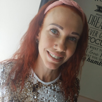 Пирсинг
                    Мастер по пирсингу Владимир Николаев