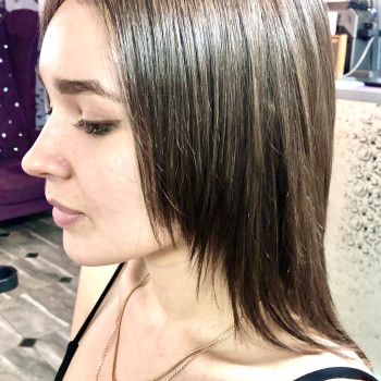 Стрижка на средние волосы лесенка тонкие, фото - Парикмахер-колорист Регина Машевская