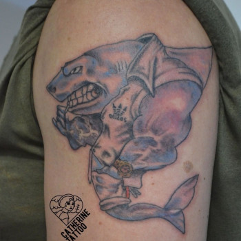 Тату на плечі акула, фото - Тату майстер Екатерина Мироненко