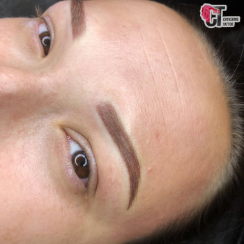 Татуаж бровей