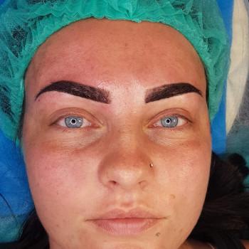 Пудрове напилення брів
                    Мастер перманентного макияжа Олена Львов