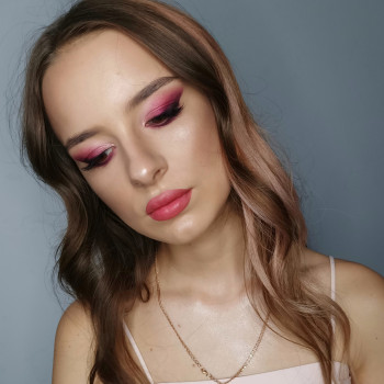 Макіяж
                    Візажист Катерина Львів