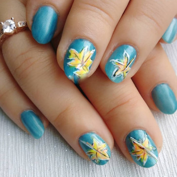 покрытие натуральных ногтей гель-лаком,ручная роспись