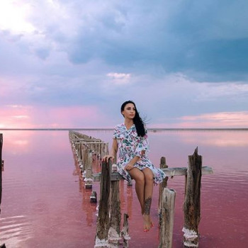 Фотосесія на заході сонця пірсі, фото -  