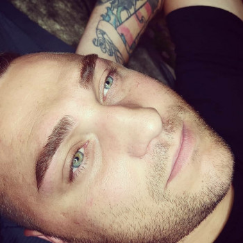 Мужская коррекция бровей