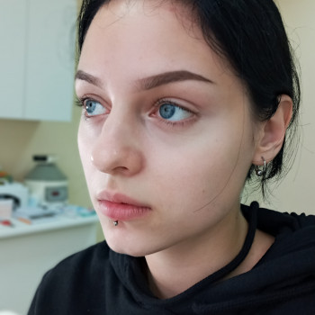 Пірсинг губи