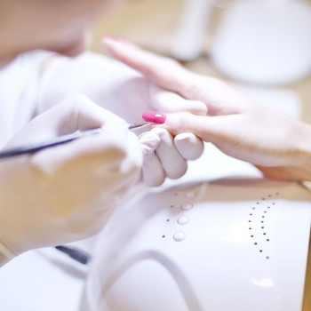 Маникюр с покрытием гель-лаком
                    Салон красоты IDN Beauty Salon & Clinic Київ