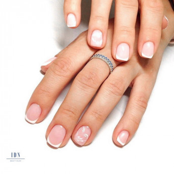 Маникюр с покрытием гель-лаком
                    Салон красоты IDN Beauty Salon & Clinic Київ