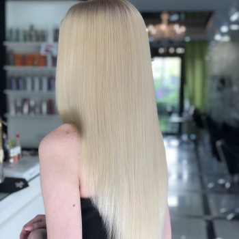 Фарбування волосся з LUX укладкою
                    Салон красоты Wizard Киев