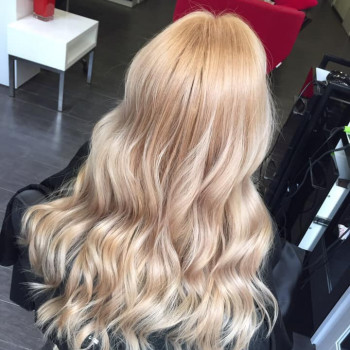 Фарбування волосся з LUX укладкою
                    Салон красоты Wizard Киев