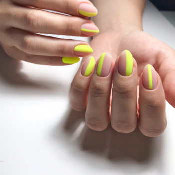 Гель-лак Luxio с вирівнюванням нігтьової пластини
                    Салон красоты Wizard Киев