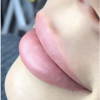 Зажившие акварельные губы