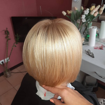 Кератиновое выпрямление волос