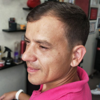 Мужская стрижка
                    Перукар Анна Хмельницький