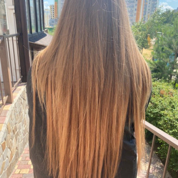 Наращивание волос
                    Мастер маникюра Елена Сумы