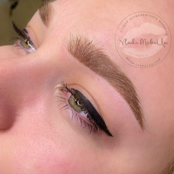 Перманентный макияж
                    Майстер перманентного макіяжу Юлия Київ