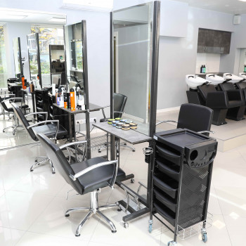 22 оборудованных места для работы в центре Киева