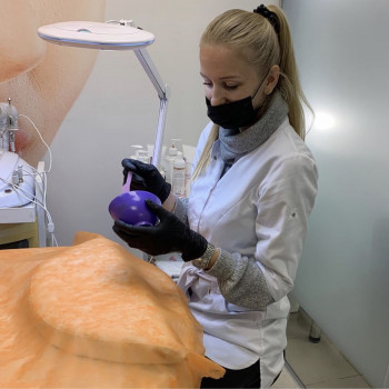 Косметолог