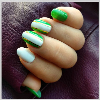 покрытие гель-лаком натуральных ноготков. Дизайн с бдестящим