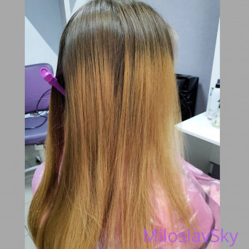 Окрашивание волос в салоне красоты MiloslavSky