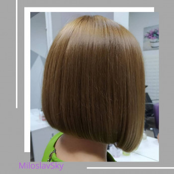 Окрашивание волос в салоне красоты MiloslavSky