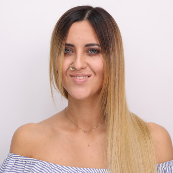 Наращивание волос CUT ONE