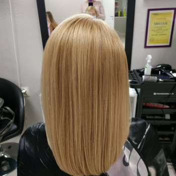 Женская стрижка укладка волос прямые волосы, фото -  WIND of CHANGE