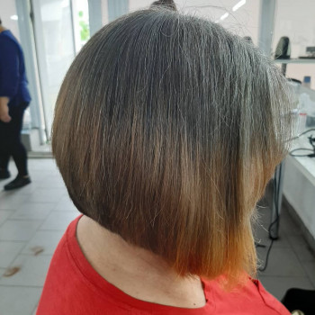 Окрашивание волос
                    Перукар Марина Харків