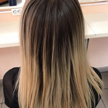 Окрашивание волос
                    Перукар Марина Харків