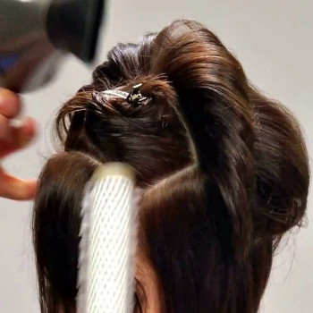 Укладка волос феном
                    Салон красоты Апраксина Борисполь