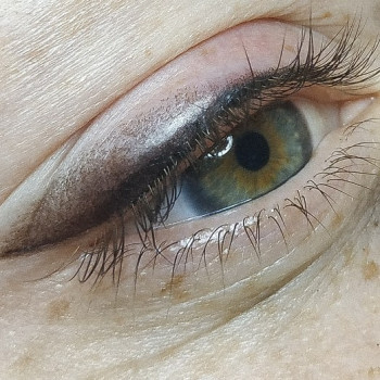 Перманентний макіяж стрілок, стрілка з розтушовкою
                    Майстер перманентного макіяжу Наталия Ивановна Київ