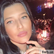 Стоматолог Карина Жужа на Barb.ua