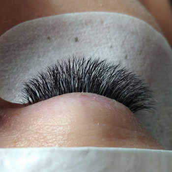 Наращивание ресниц
                    Салон краси B.ROOM Одеса