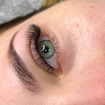 Фото з портфоліо майстра Анна Гришина (лешмейкер, Дніпро)