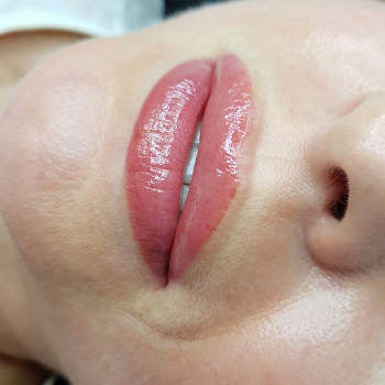 Перманентний макіяж губ! Акварельні губи!
                    Викладач курсів краси Вікторія Яремчук Львів