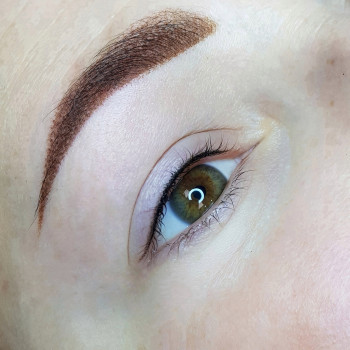 Стрілка класична, міжвійка та стрілка з розтушовкою
                    Викладач курсів краси Вікторія Яремчук Львів