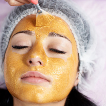 Жёлтый (ретиноловый) пилинг
                    Косметолог-инъекционист Ирина Херсон