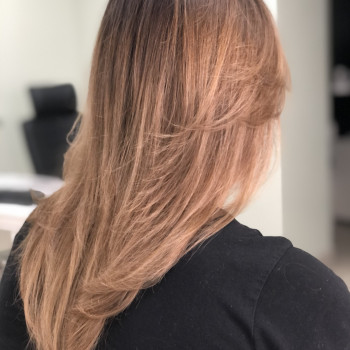 Окрашивание в технике растяжка
                    Перукар Римма Харків