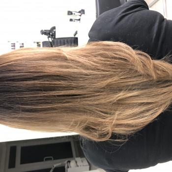 Окрашивание в технике растяжка
                    Перукар Римма Харків