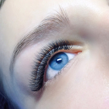 Наращивание ресниц
                    Лешмейкер Надежда Одеса