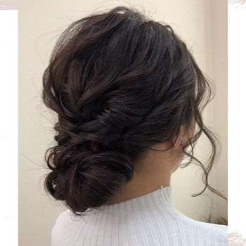 Накрутки та зачіски
                    Парикмахер-визажист Христя Львов