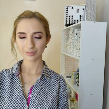 Макияж
                    Перукар-колорист Radu Вінниця