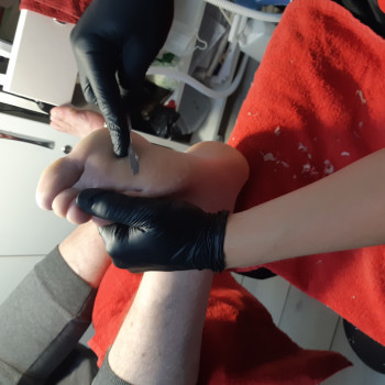 Педикюр, покрытие
                    Майстер манікюру Татьяна Київ