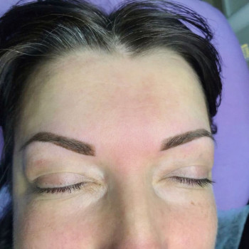 Зробити пудрові брови салон краси Броври