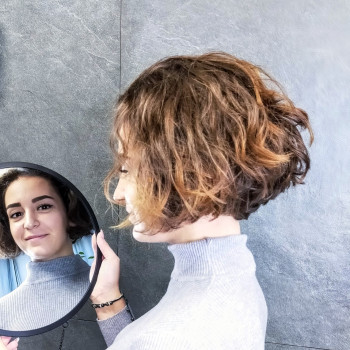 Стрижка на вьющихся волосах