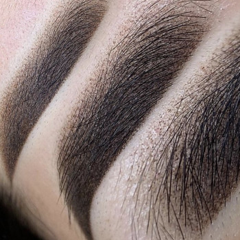 Перманентный макияж бровей
                    Майстер перманентного макіяжу Мария Ірпінь