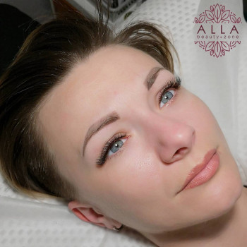 3д наращивание ресниц
                    Салон краси ALLA beauty-zone Харків