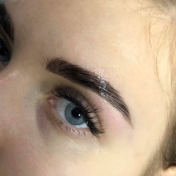 Довготривала укладка брів
                    Салон краси Rozmary Львів