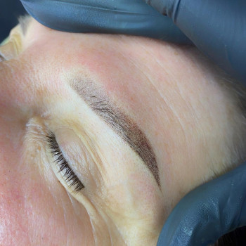 Перманентний макіяж брів
                    Майстер перманентного макіяжу Влада Хмельницький